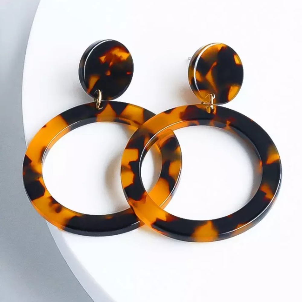 🔴5/$15🔴CLEARANCE Big Brown Acrylic Earrings NEW - Picture 4 of 10